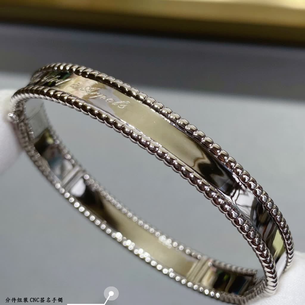 Van Cleef & Arpels Alhambra Gold Bracelet